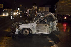 Смертельна ДТП на Столичному шосе: пасажир Daewoo згорів заживо (фото, відео)