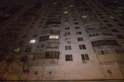 У Києві молодик після сварки з жінкою викинувся з 11 поверху 