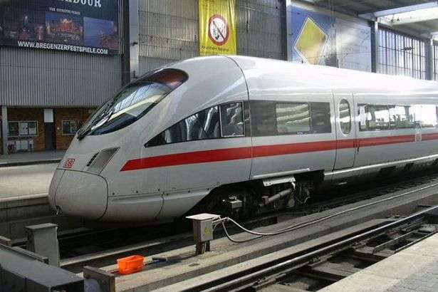 У Німеччині евакуювали з потяга близько 700 людей через знайдену зброю