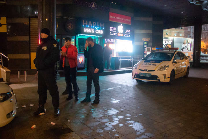У центрі Києва стався конфлікт між групою молодиків арабської зовнішності та чоловіком - ЗМІ