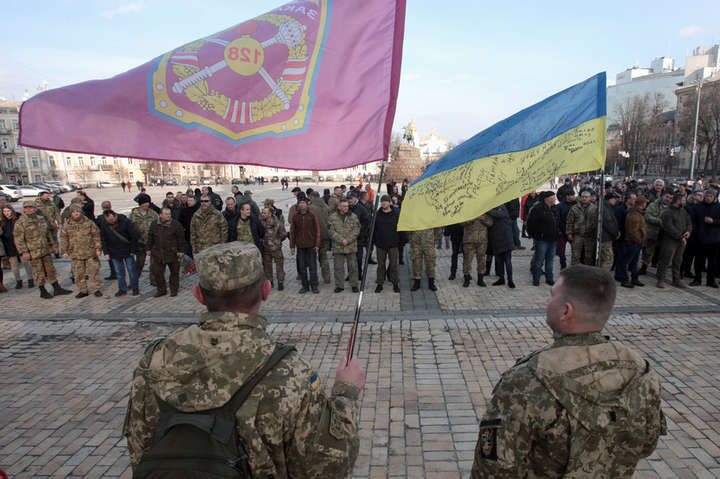 У Києві відбувся марш на честь захисників Дебальцівського плацдарму