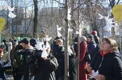 Акція «Ангели пам’яті» на Алеї Героїв Небесної сотні у Києві