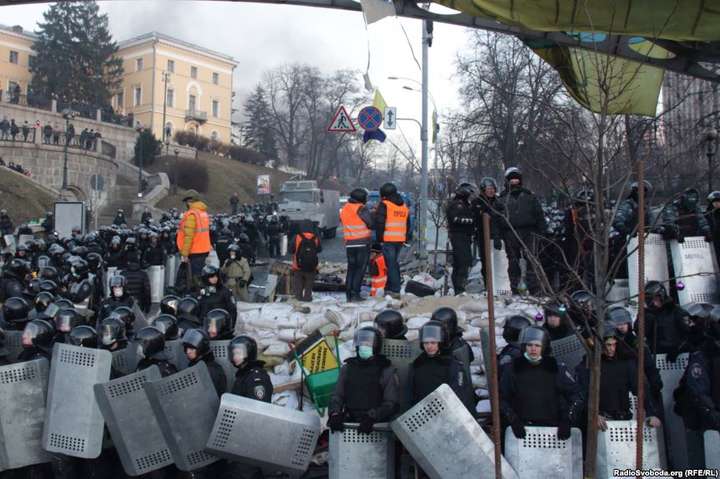 Теперішнє і минуле в одному відео. Євромайдан 18-19 лютого 2014 року -  Главком