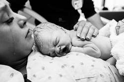 Таинство рождения: завораживающие снимки победителей Birth Photo Competition 2019