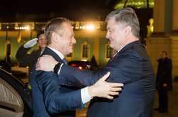 Порошенко має високу репутацію у всіх столицях Європи, - Туск 