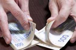 На Закарпатті фіскали нарахували вже 33 мільйонери