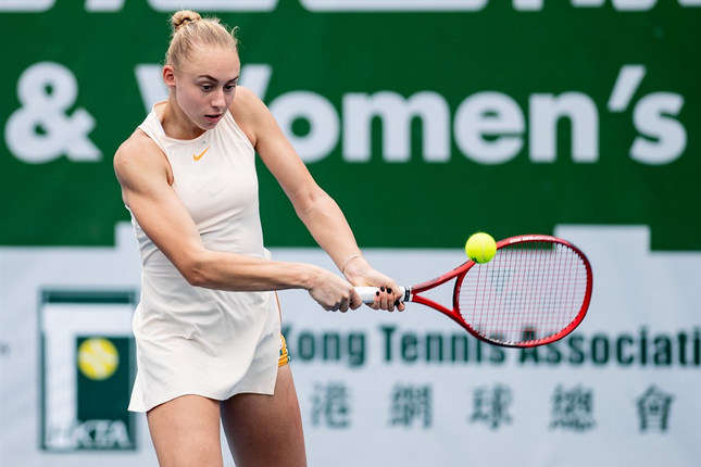 Юна українська тенісистка Лопатецька зазнала прикрої поразки на турнірі в Японії