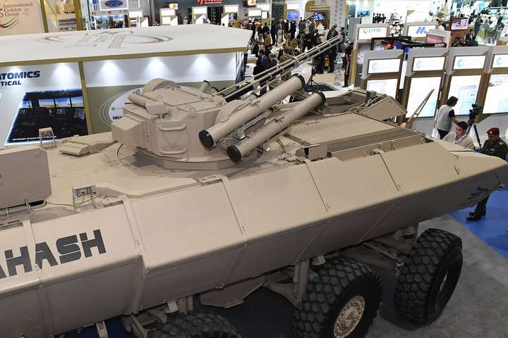 В ОАЭ показали бронетранспортер с украинским боевым модулем