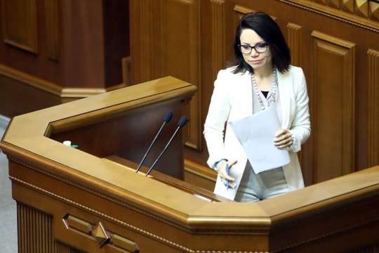 Председатель комитета ВР по вопросам свободы и информационной политики Виктория Сюмар - Украинские песни фактически вытеснили российскую попсу – Сюмар