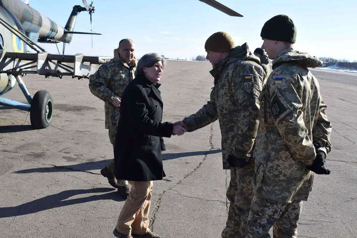 Командувач ООС представив делегації США відеофіксацію обстрілів населених пунктів Донбасу російськими військами