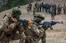 Військові навчання в Україні відбуваються за участю іноземних бійців