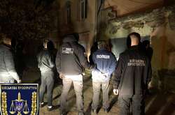 В Одесі затримали дільничного, який вимагав $300 у наркоманки