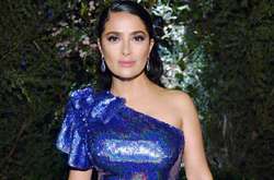 11-летняя дочь Сальмы Хайек пришла с мамой на показ мод в кроссовках за $1,5 тысячи