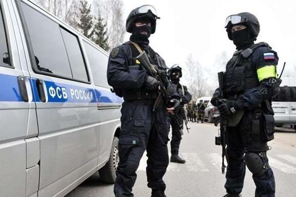 Окупанти затримали 18-річного українця під час в'їзду до Криму