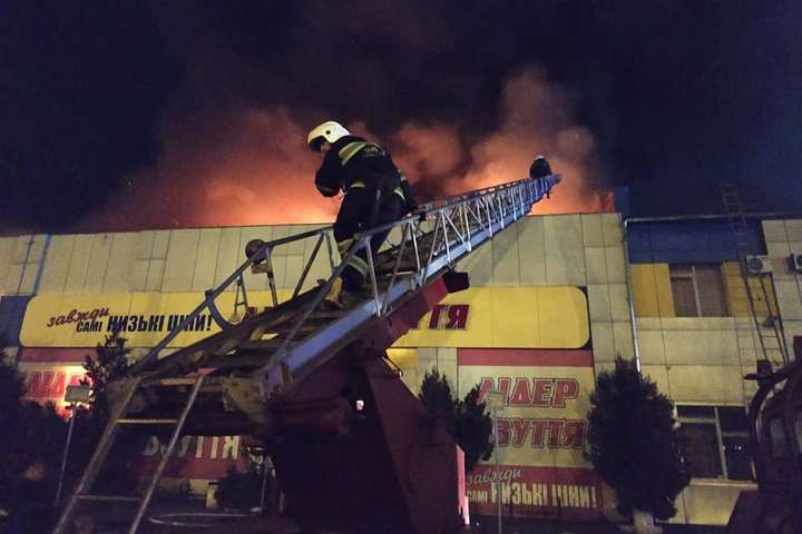 У Полтаві ліквідовано масштабну пожежу