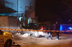 Нічна погоня у Києві: поліція обстріляла автівку з п’яною жінкою за кермом