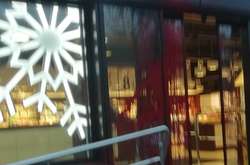 В Борисполе неизвестные облили краской магазин Roshen 