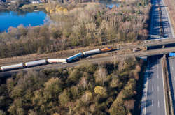 У Німеччині зійшов з рейок потяг із цистернами газу
