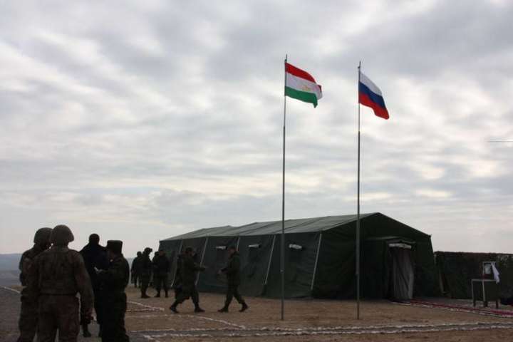 Росія безоплатно передала Таджикистану продукцію військового призначення на $9 млн
