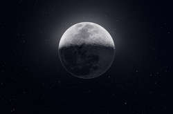 Фотограф показал суперснимок Луны, созданный на основе 50 тысяч кадров в сверхвысоком разрешении