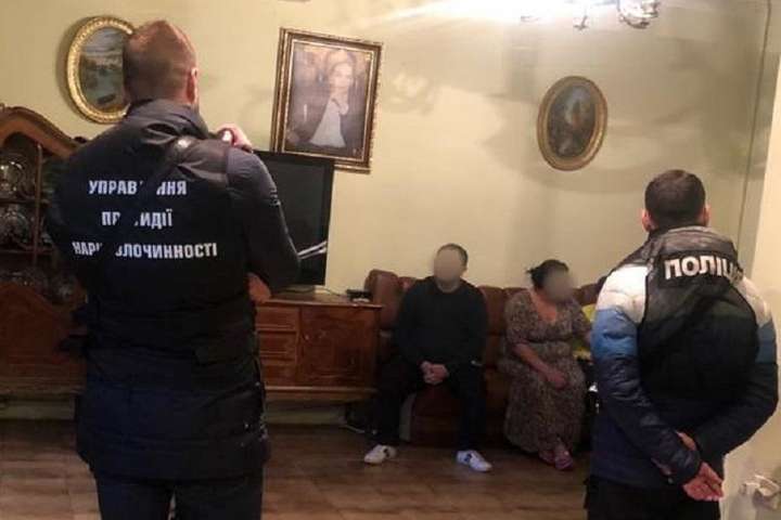 Поліція затримала групу наркоторговців, які орудували у Києві та двох областях 