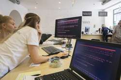 РНБО розробила механізми захисту разом з СБУ, департаментом інформаційної безпеки та поліції з кіберзахисту ЦВК спільно з нашими американськими партнерами, - президент