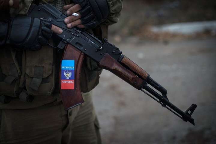 Бойовики «ЛНР» заявили про захоплення в полон українського військового