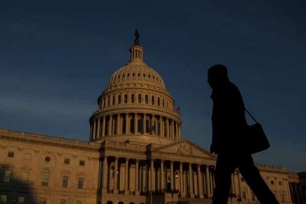Палата представників проголосувала за припинення надзвичайного стану у США
