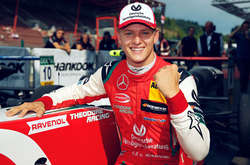 Син легендарного Міхаеля Шумахер може взяти участь в тестах команди Формули-1 «Альфа Ромео»