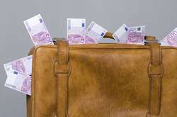 В Україні зміняться правила перевезення готівки через кордон