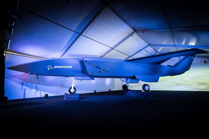 Boeing показал прототип беспилотного истребителя