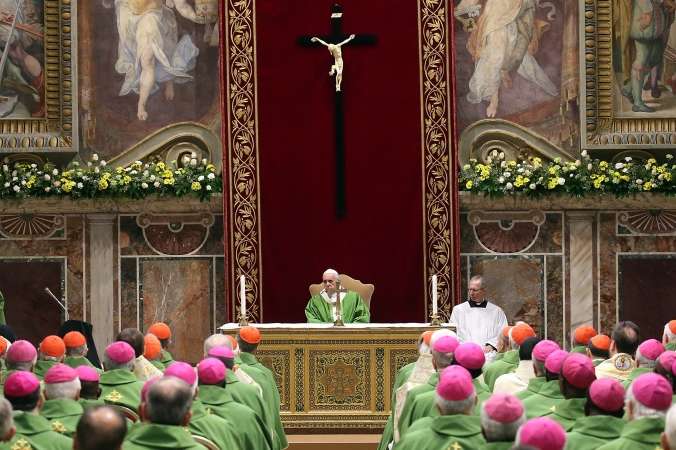 Папа Римский пообещал бороться со священниками-педофилами, но не сказал, как именно. Итоги саммита в Ватикане