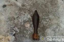 На Полтавщині чоловік розгулював по вокзалу з міною часів війни