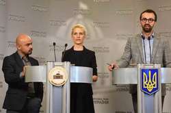 Слідом за Найємом заяви про вихід із фракції БПП подали Лещенко та Заліщук