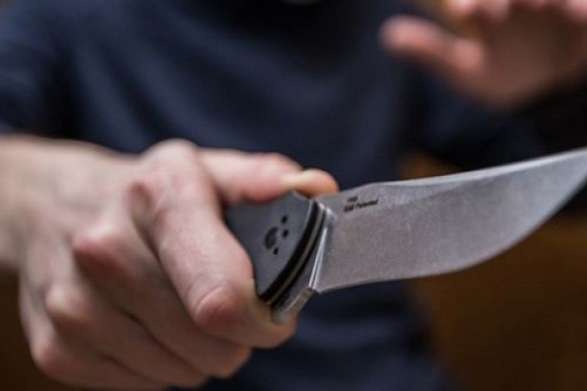 Пенсионеру из Черниговской области «приятель» вонзил нож в шею
