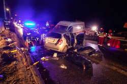  Водій та двоє пасажирів «ЗАЗ Віда» від отриманих травм загинули на місці 