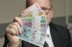 У 2016 році білоруський рубль було деноміновано в 10 тисяч разів