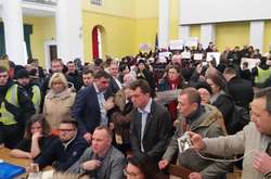 Активісти прорвалися до КМДА