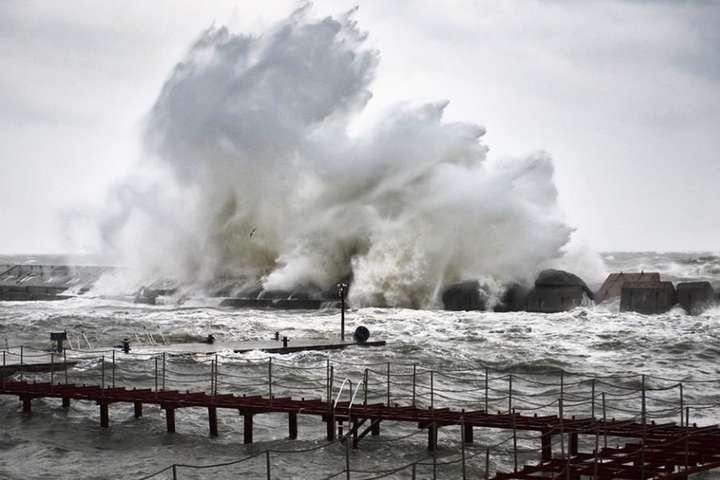 На Британію насувається небезпечний шторм «Фрея»