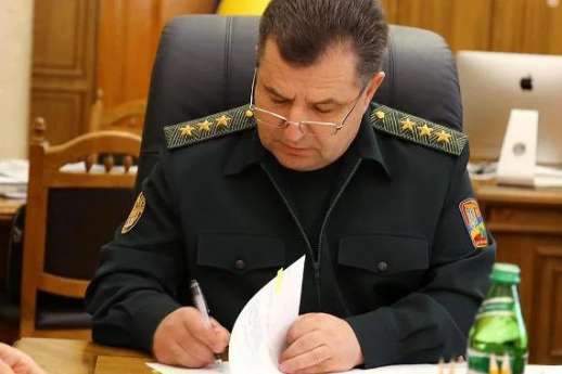 Полторак схвалив підвищення доплат військовим на Донбасі і на Азові