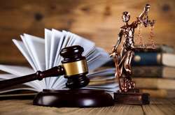  Виконавець погодився ножем порізати потерпілого за 300 доларів 
  