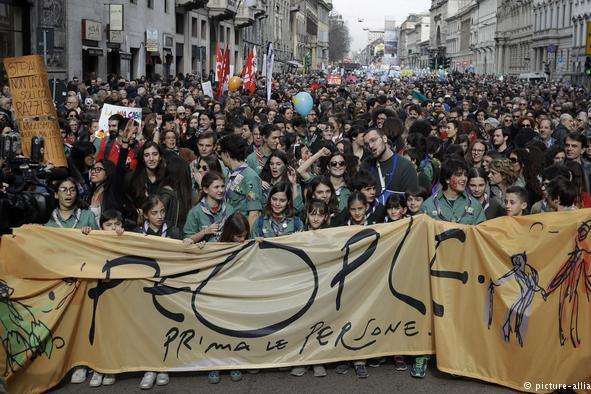 У Мілані десятки тисяч людей протестували проти расизму