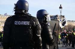 У Парижі затримано 33 учасника руху «жовтих жилетів»