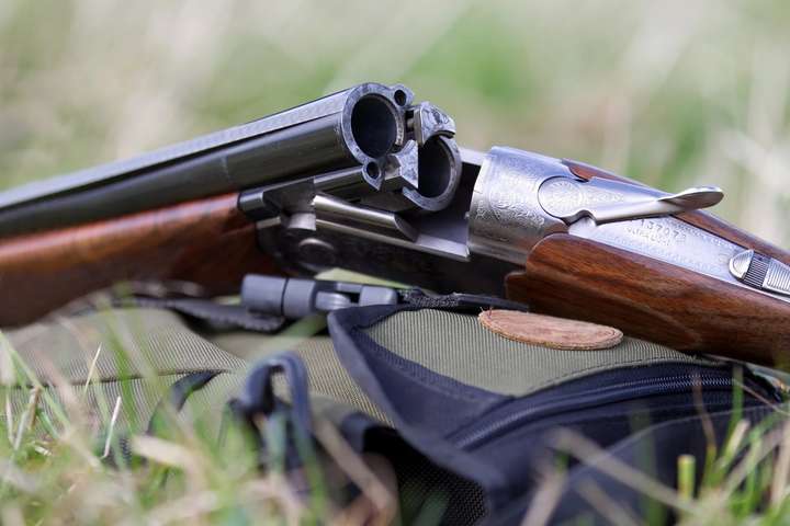 На Одещині з рушниці застрелили подружжя