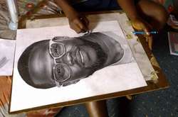 Художник нарисовал реалистичный портрет Кевина Харта, и американский актер ответил ему в Twitter