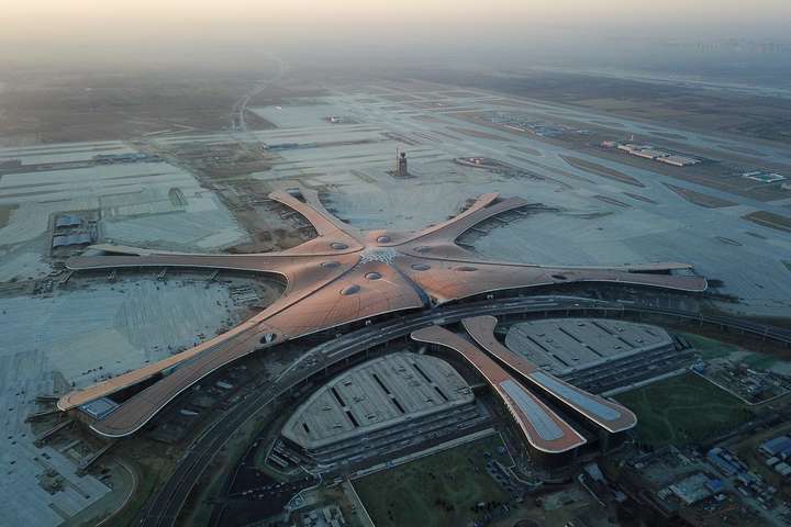 З’явилися фото нового вражаючого аеропорту Пекіна