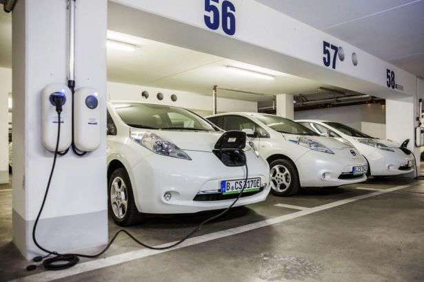 Автовиробники Німеччини інвестують 40 млрд євро в електромобілі