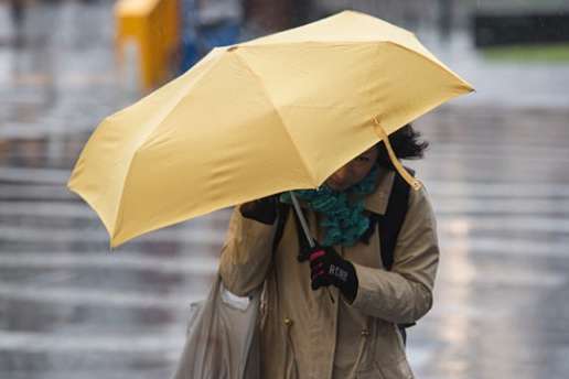 Дощ і сильний вітер: киян попередили про небезпеку