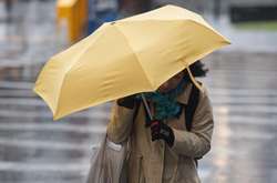 Дощ і сильний вітер: киян попередили про небезпеку