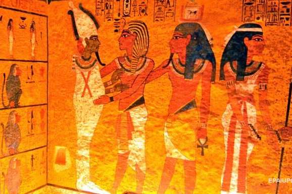 У Єгипті для туристів відкрили стародавню гробницю